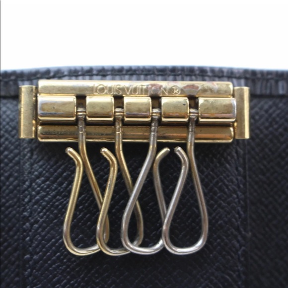 🔴SOLD🔴Authentic Louis Vuitton Key Case Black Epi - Picture 3 of 7